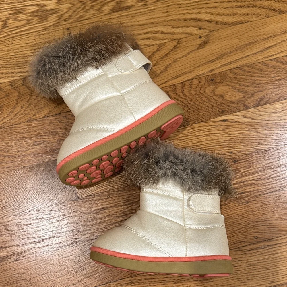 Rabbit Fur Trimmed Gold toddler boots Sz 23 toddler NWOT faux fur lined